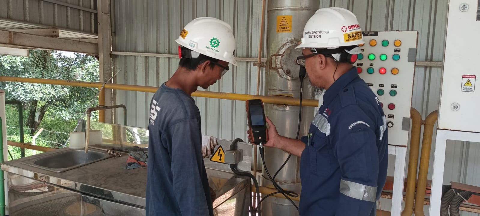 Service combustion analyzer