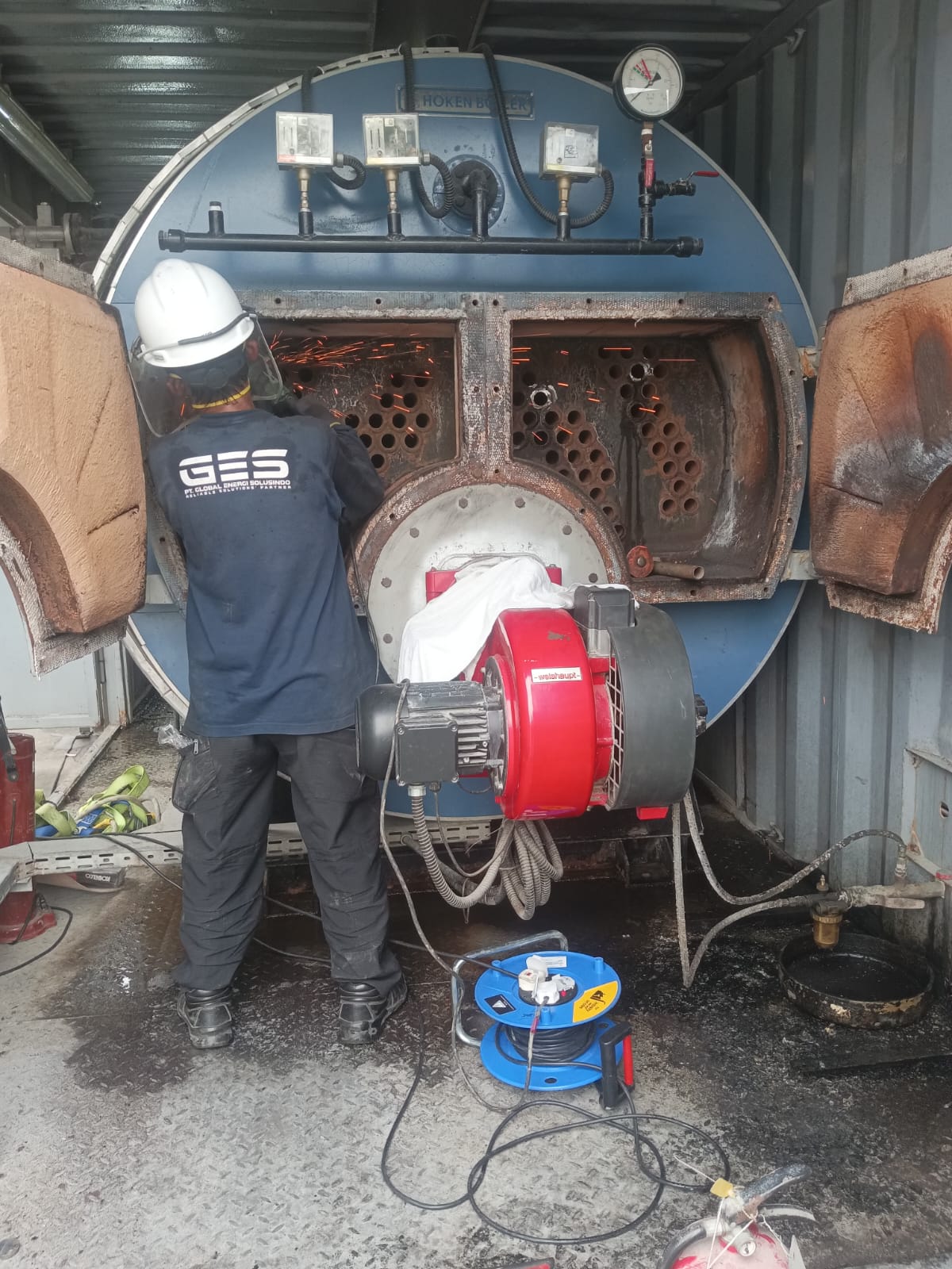 Service boiler retubing